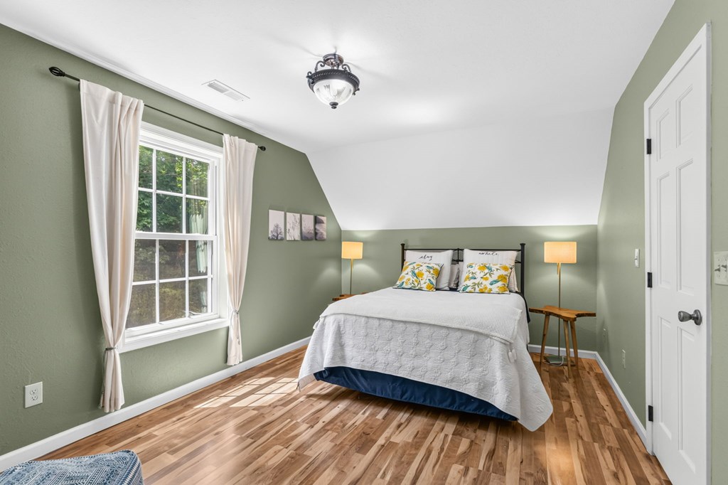 611 Monocle Drive Property Photo 3