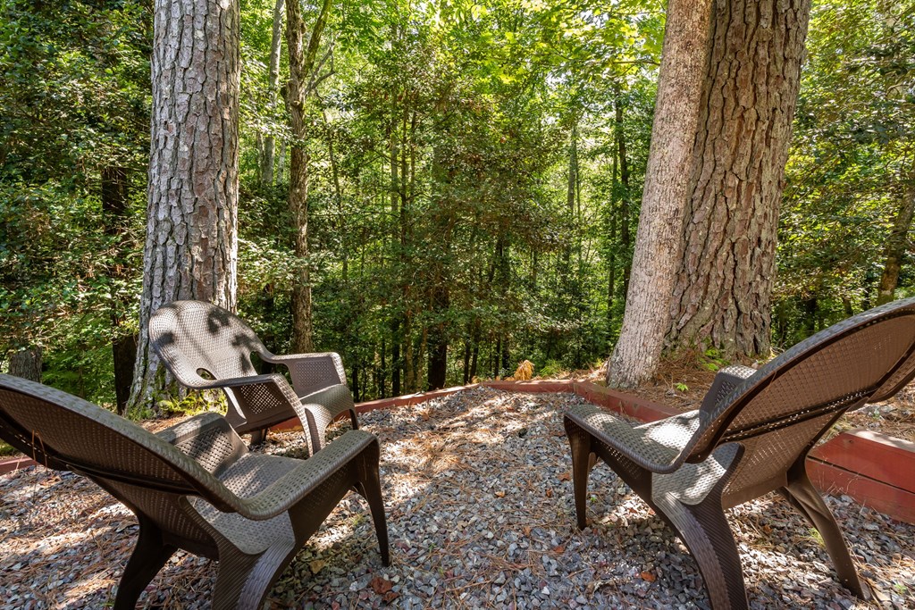 611 Monocle Drive Property Photo 15