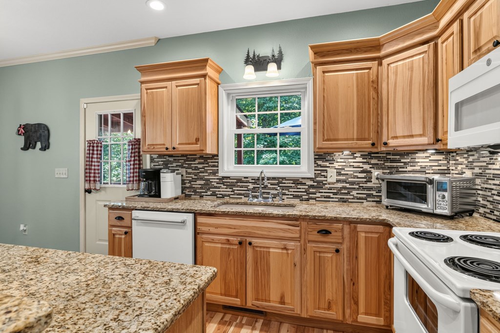 611 Monocle Drive Property Photo 33