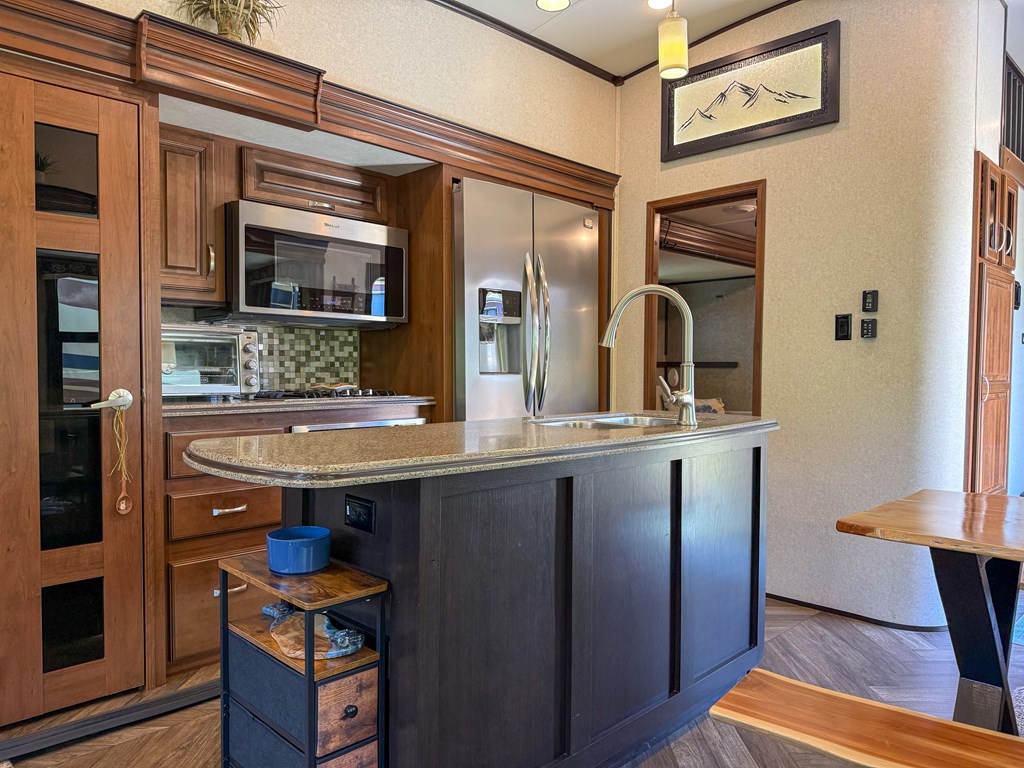 115 Apache Bend Road Property Photo 8