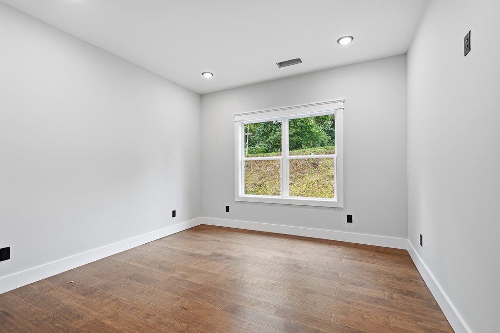 313 Jeff Drive Property Photo 35