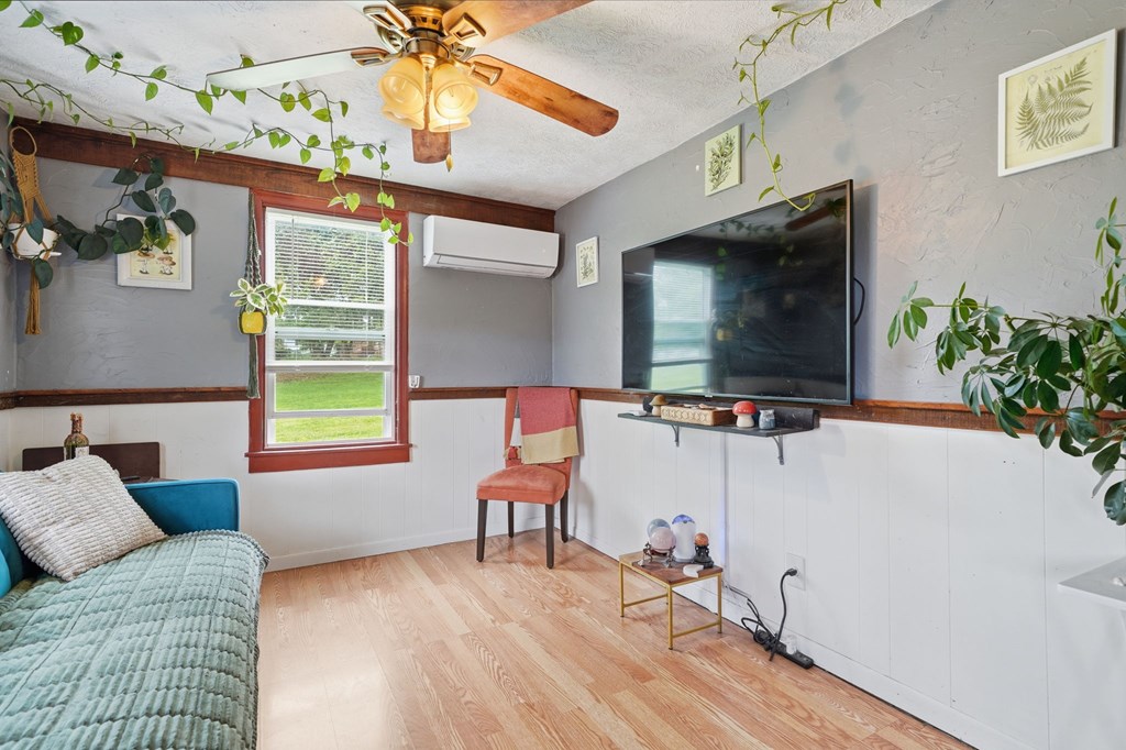 231 Ada Street Property Photo 12