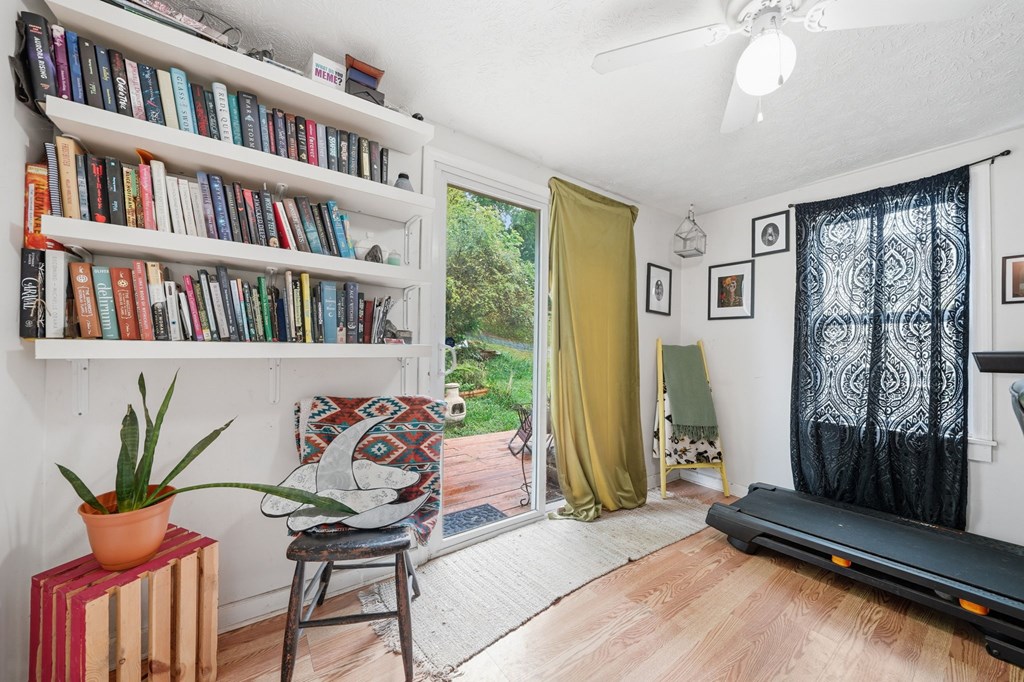 231 Ada Street Property Photo 18