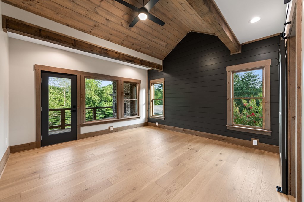 287 State Street Property Photo 5