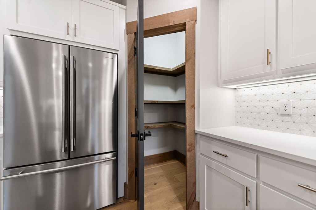 287 State Street Property Photo 12