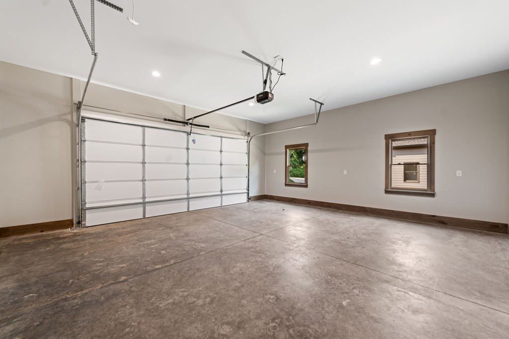287 State Street Property Photo 15