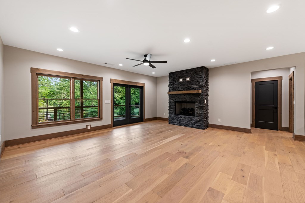 287 State Street Property Photo 51