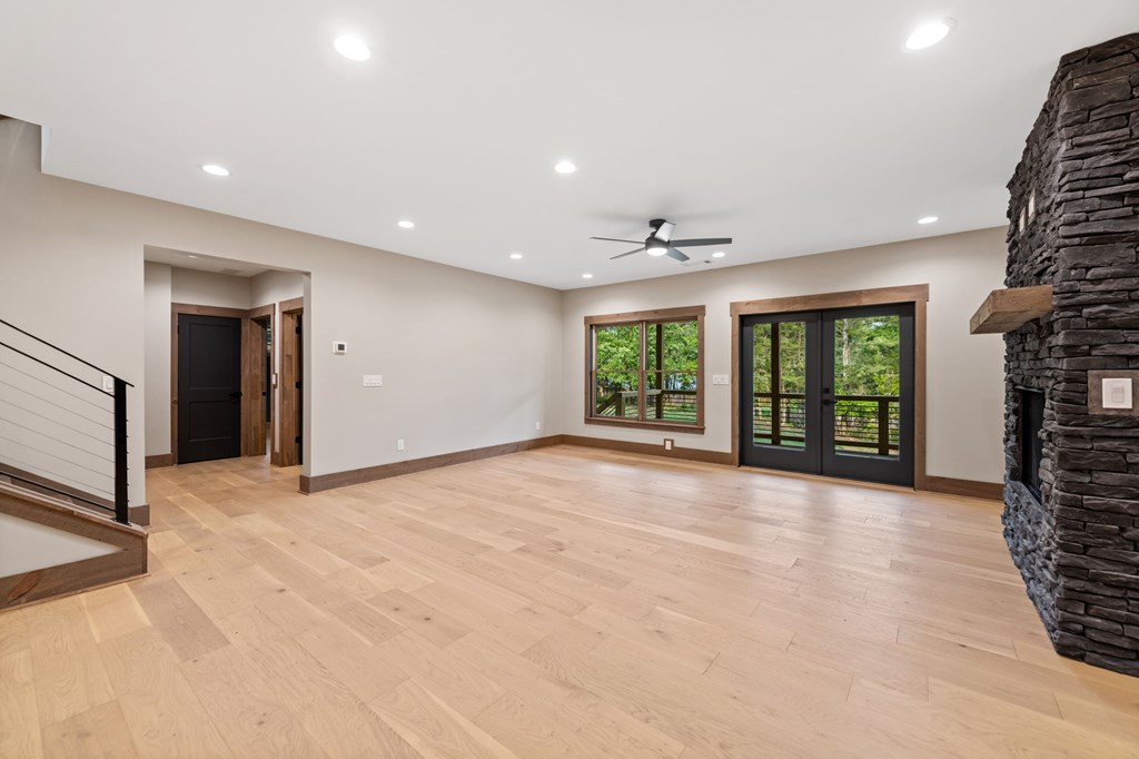 287 State Street Property Photo 58