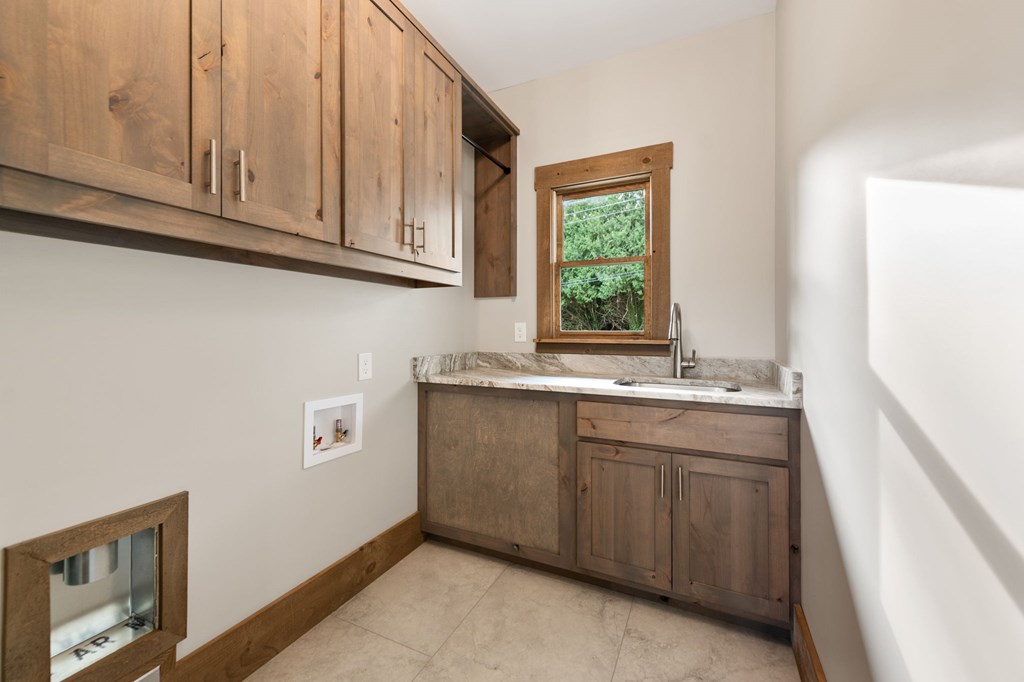 287 State Street Property Photo 69