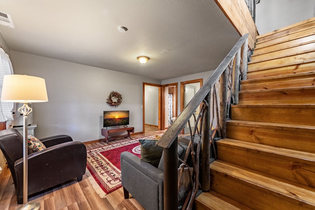 90 Hay Lane Property Photo 33