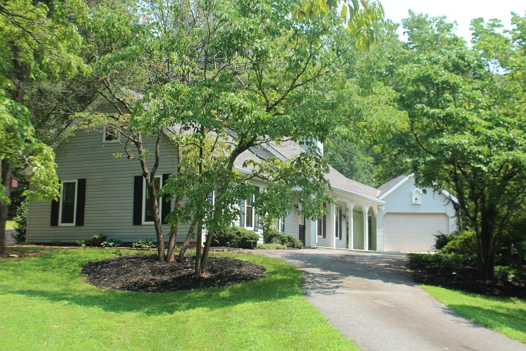 203 Deerbrook Drive Property Photo 1