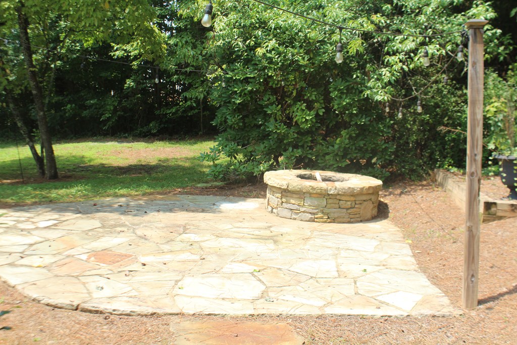 203 Deerbrook Drive Property Photo 7