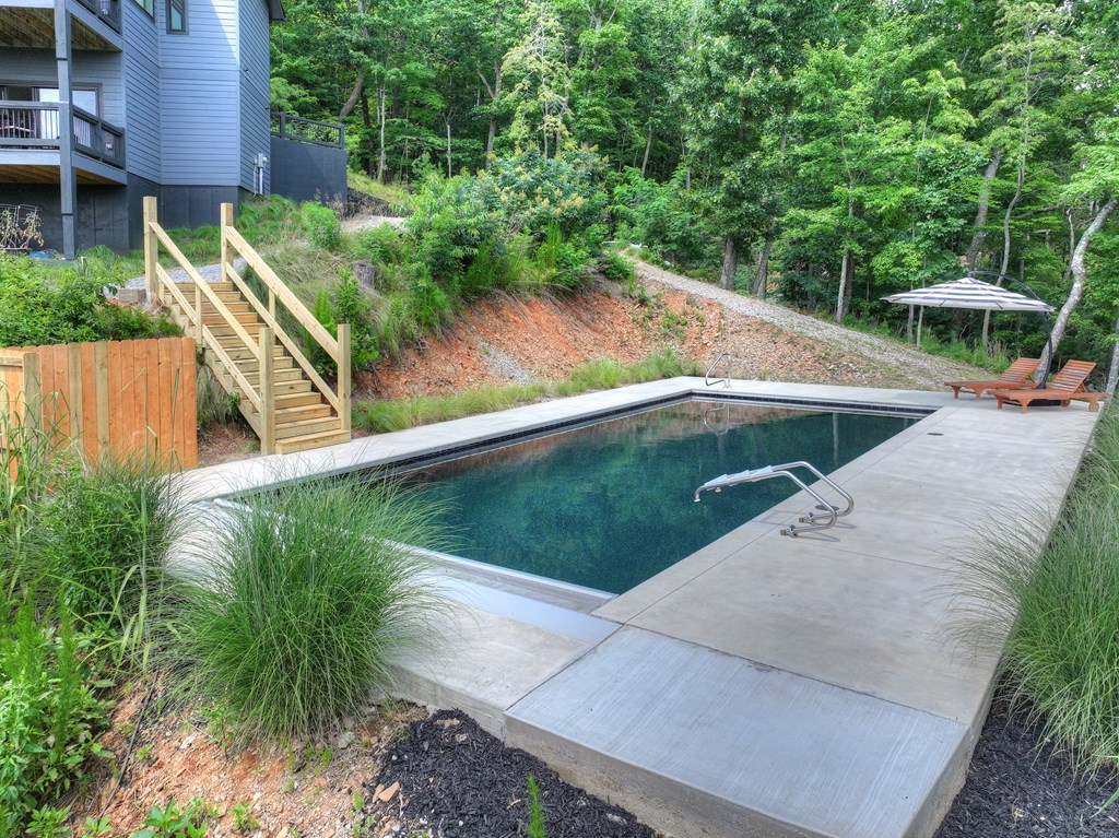 100 Boundless Trail Property Photo 5