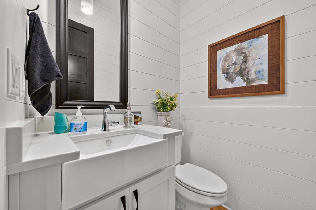 624 High Summit Drive Property Photo 10