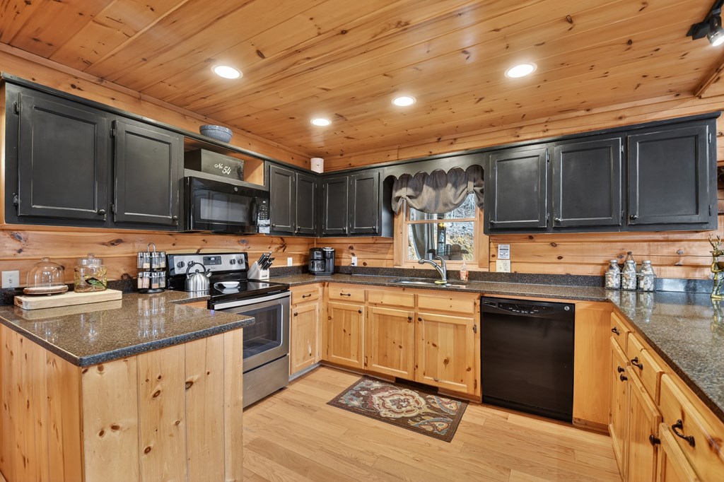 54 Channing Hollow Property Photo 10