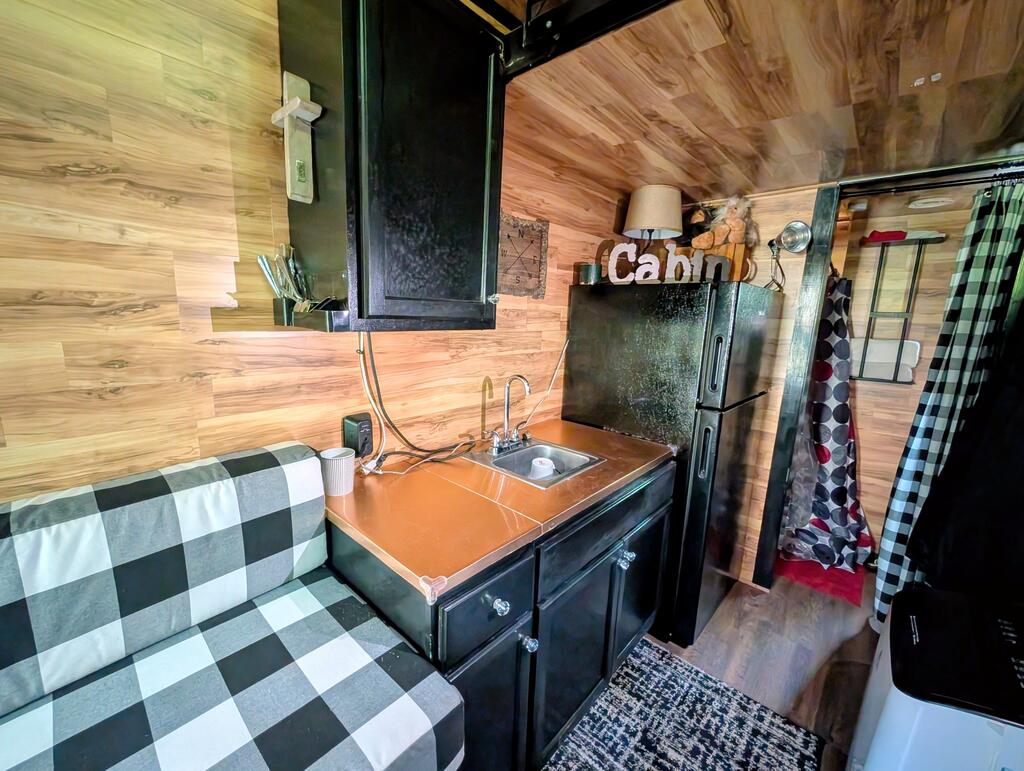 200 Cross Creek Trail Property Photo 3