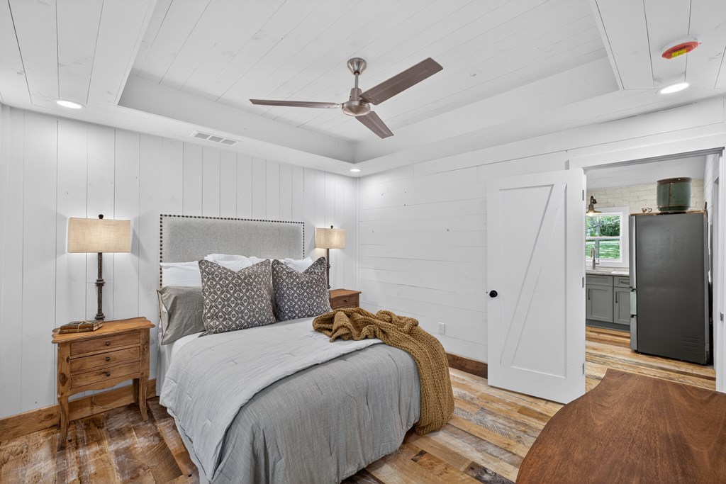 50 River Street Property Photo 14