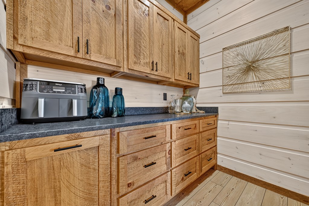 401 Kittatinny Drive Property Photo 17