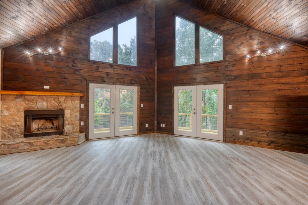 125 Big Foot Lane Property Photo 3