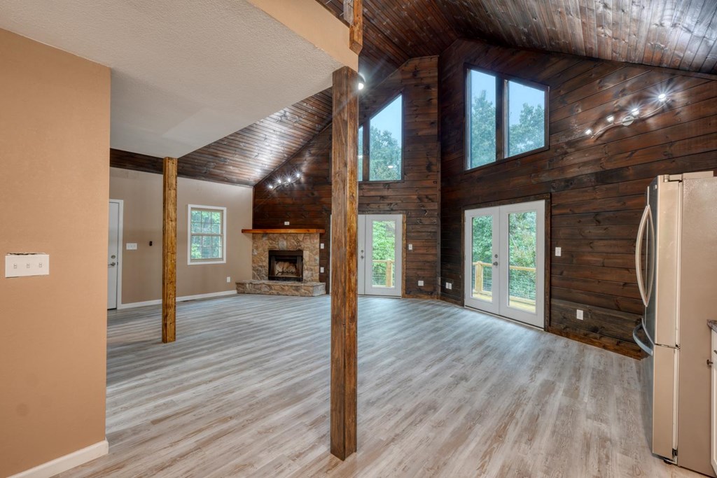 125 Big Foot Lane Property Photo 8