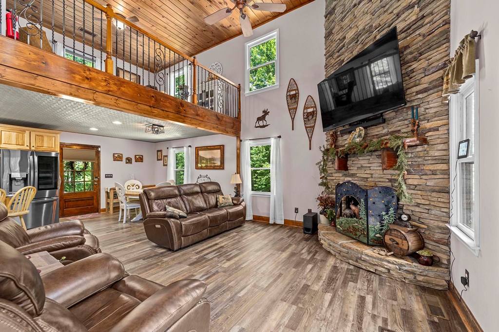120 Walnut Mountain Court Property Photo 7