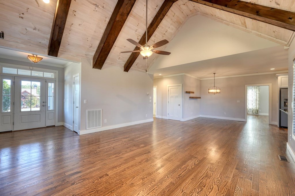 161 Loop Lane Property Photo 4