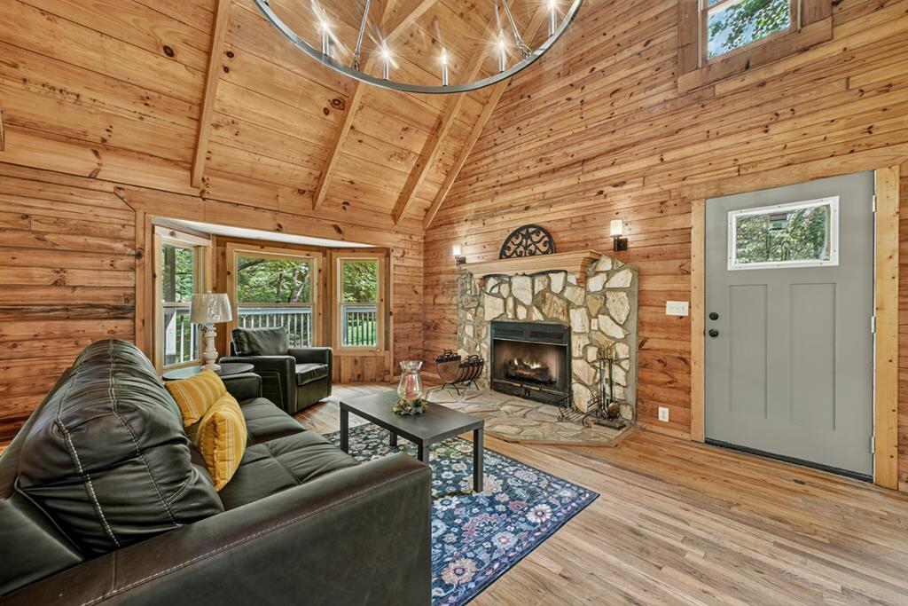 6162 Hardscrabble Road Property Photo 2