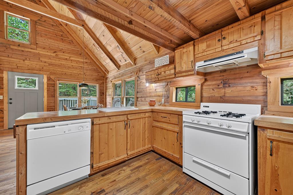 6162 Hardscrabble Road Property Photo 22