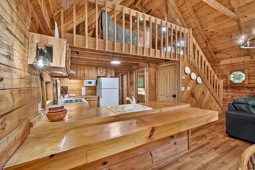 6162 Hardscrabble Road Property Photo 34