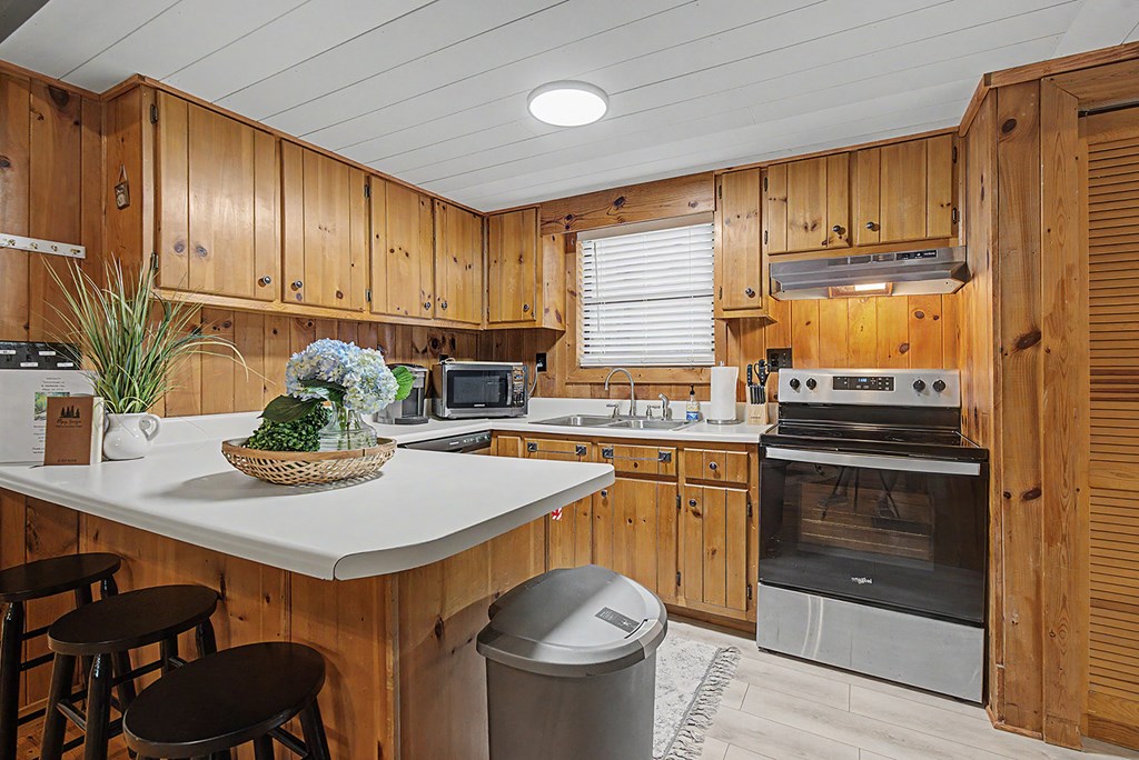 62 Whitewater Property Photo 8