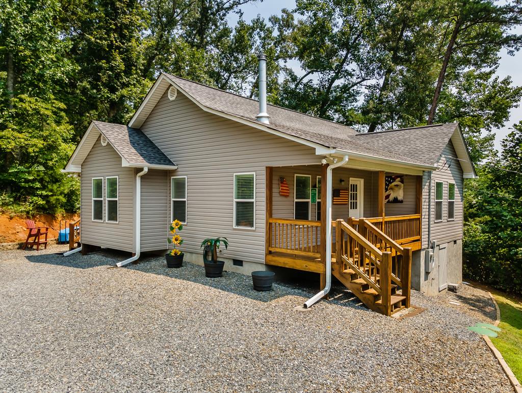 216 Hideaway Road Property Photo 1