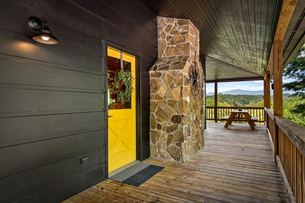 185 Austin Mountain Road Property Photo 10