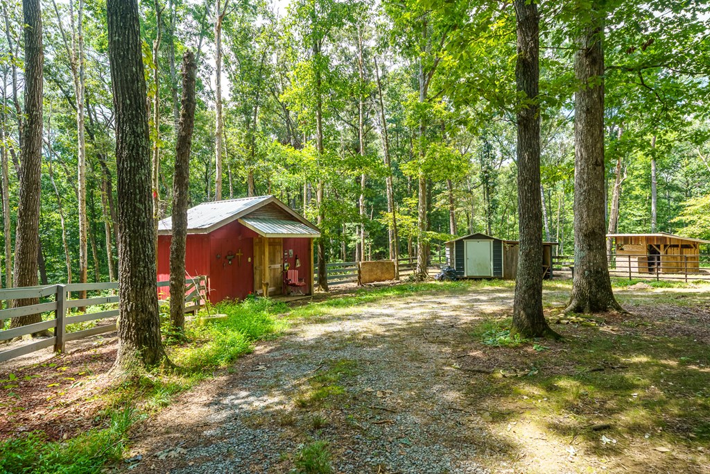 237 Rusty Lady Ln Property Photo 2