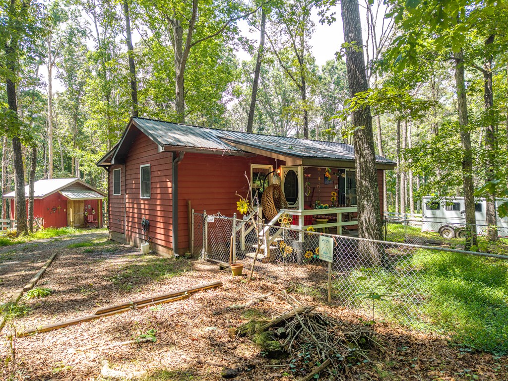 237 Rusty Lady Ln Property Photo 8