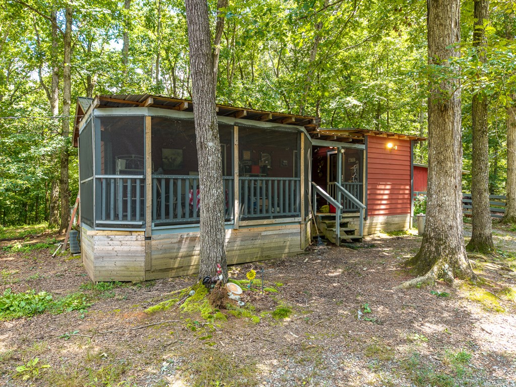 237 Rusty Lady Ln Property Photo 9