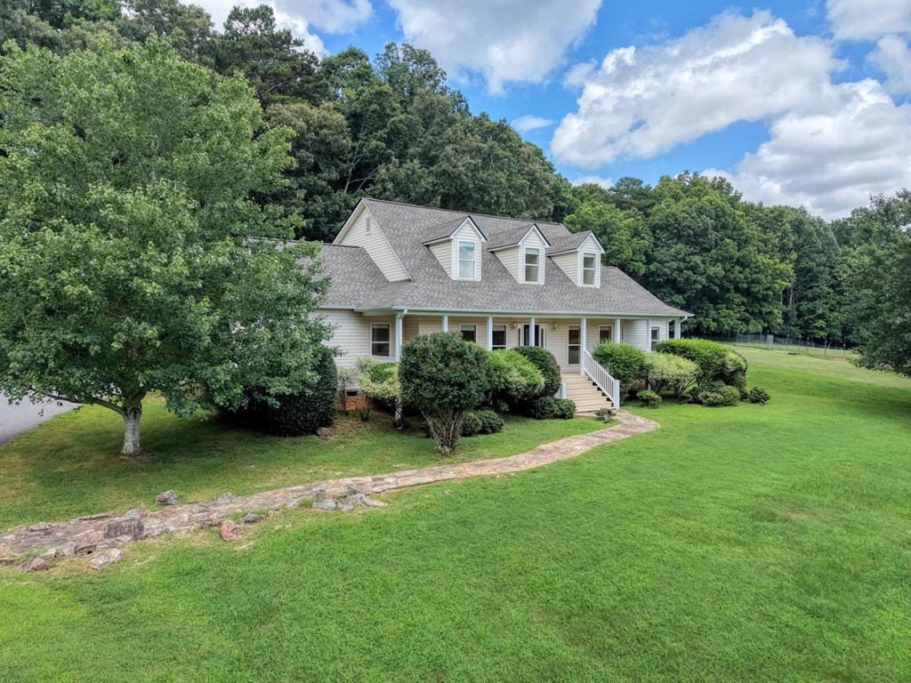 100 Colonsay Trace Property Photo 3