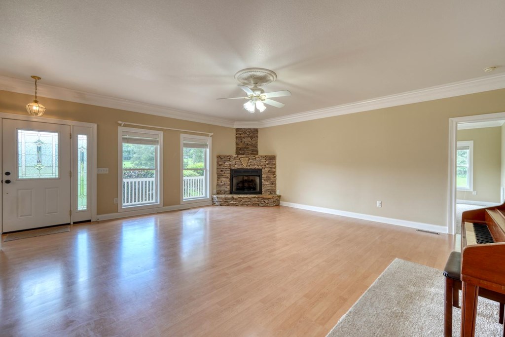 100 Colonsay Trace Property Photo 8