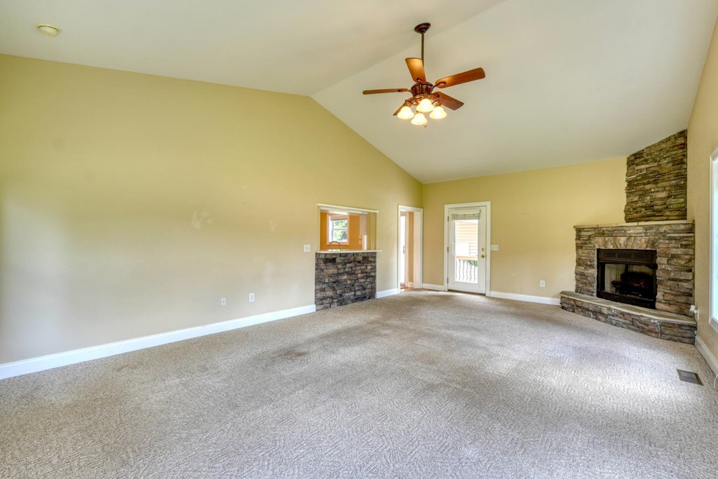 100 Colonsay Trace Property Photo 18