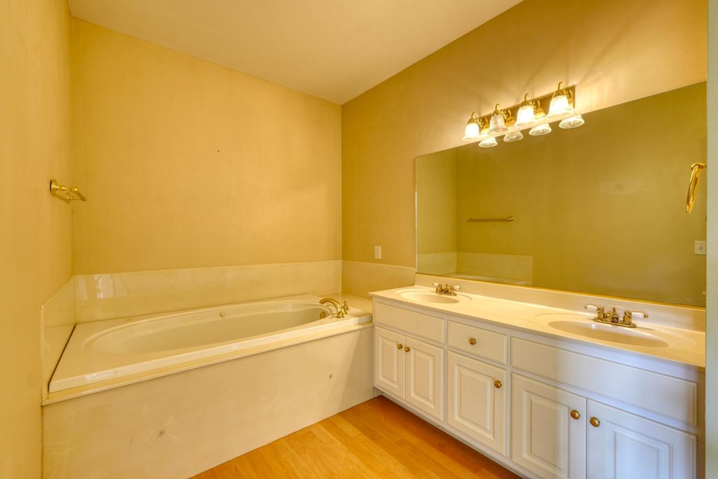 100 Colonsay Trace Property Photo 20
