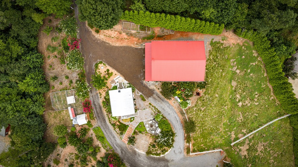 53 Fox Run Property Photo 6