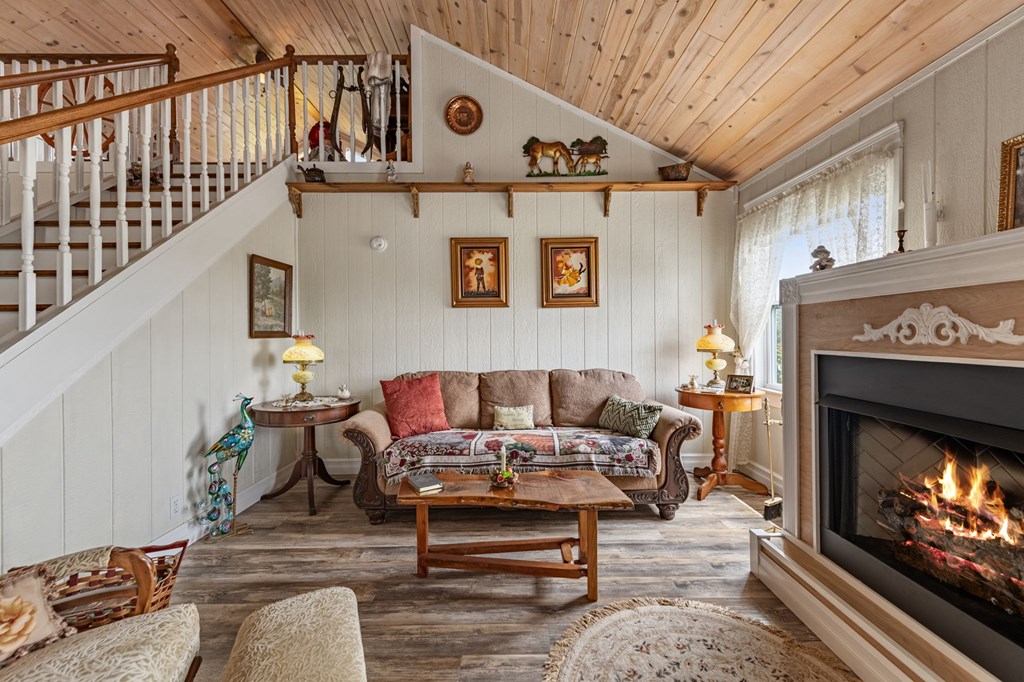 53 Fox Run Property Photo 40