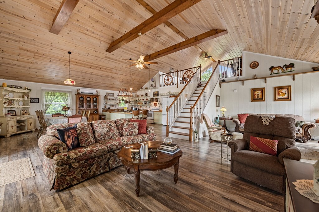 53 Fox Run Property Photo 43