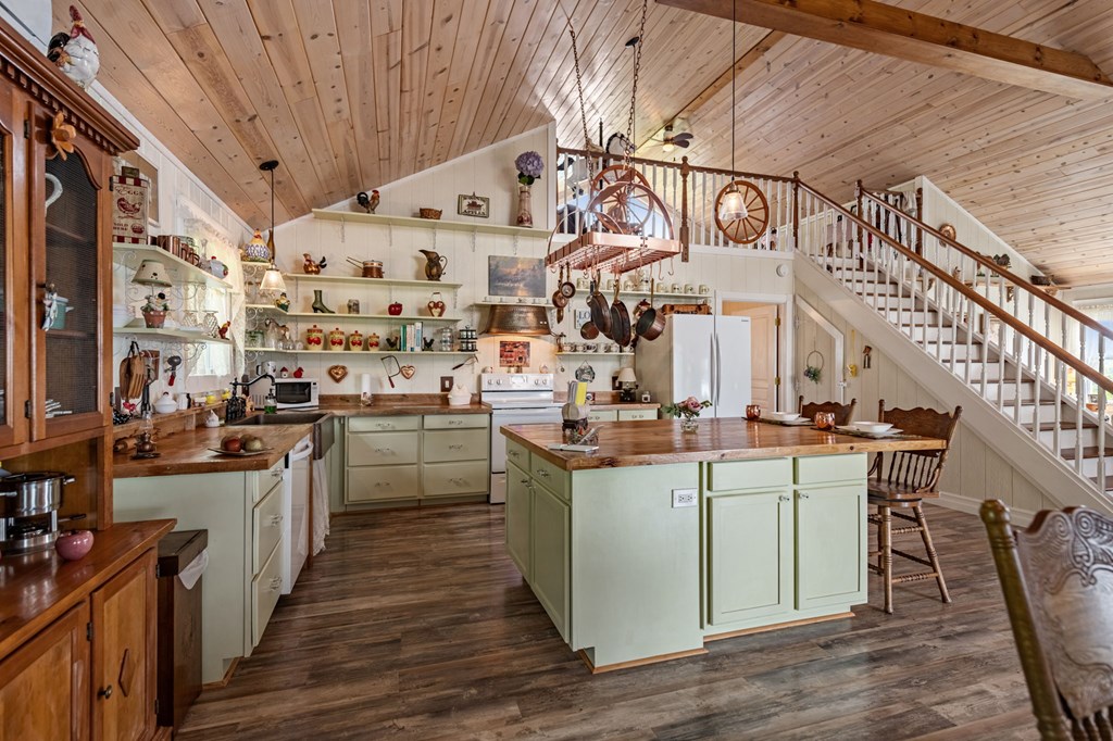 53 Fox Run Property Photo 48