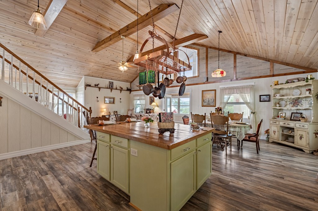 53 Fox Run Property Photo 50