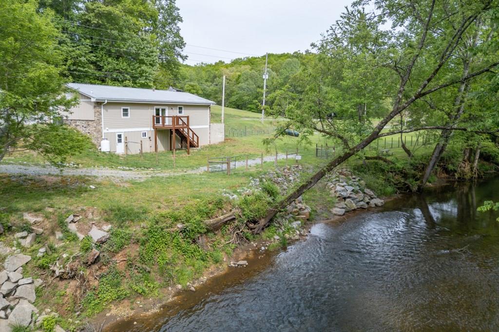 4494 Gainesville Hwy Property Photo 1