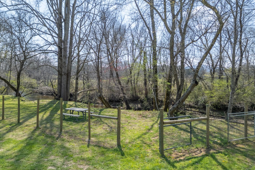 4494 Gainesville Hwy Property Photo 33