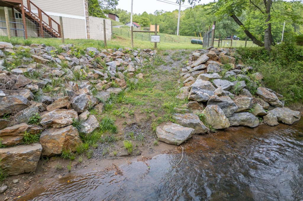 4494 Gainesville Hwy Property Photo 40