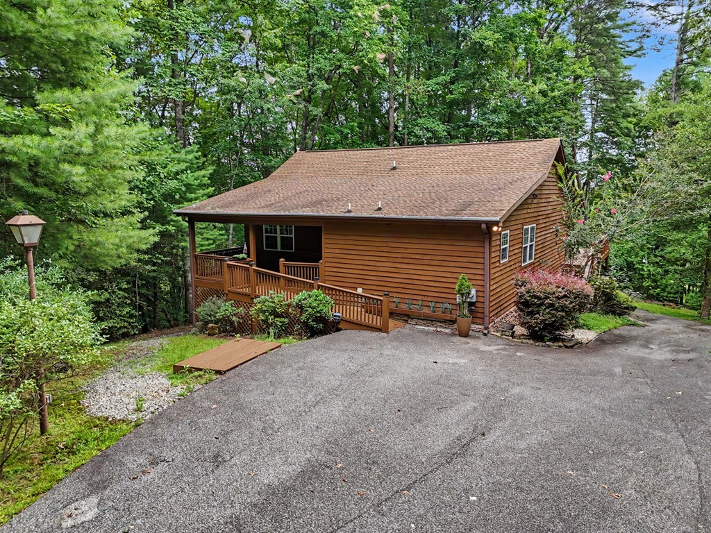 147 Midnight Road Property Photo 4