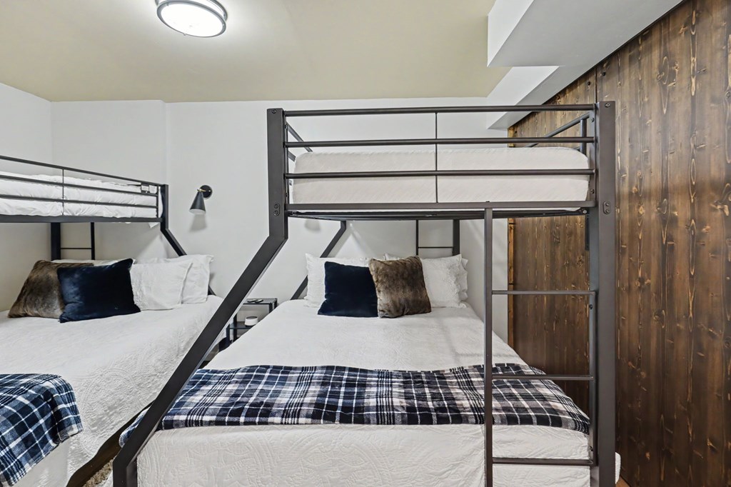 147 Midnight Road Property Photo 33