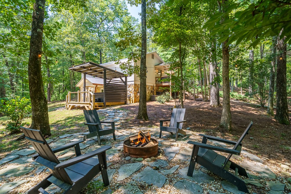 115 Doe Run Property Photo 2